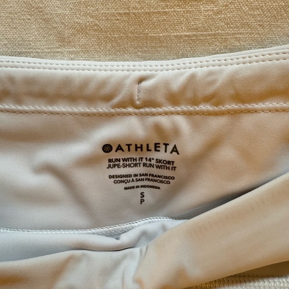 Athleta run with it 14” skort in black & white - Picture 6 of 7